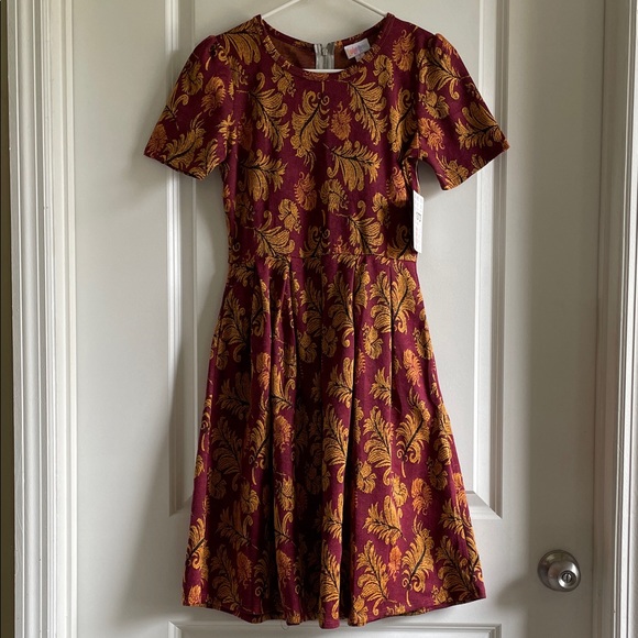 LuLaRoe Women's Amelia Dress in Burgundy and Gold pockets size small - Picture 1 of 9